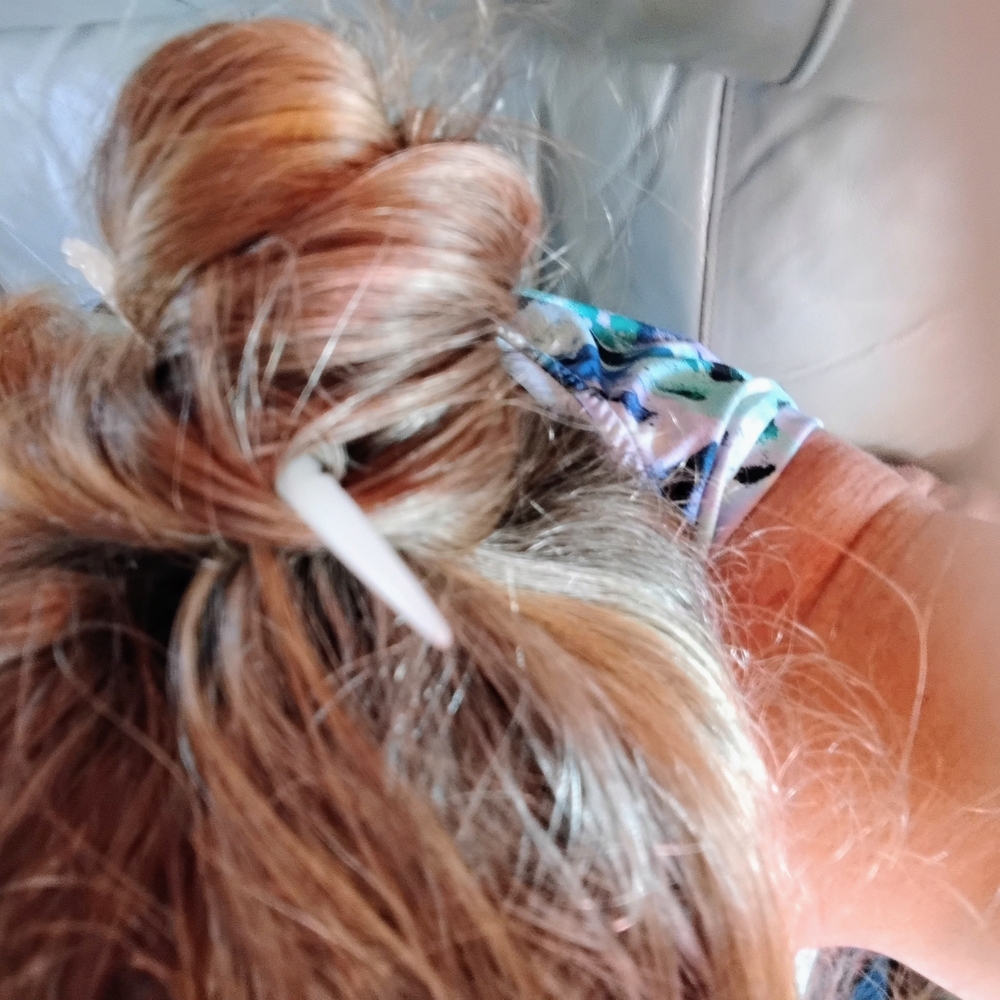 GORGEOUS WHITE JADE.💥DRAGON💥 TWISTED HAIR STICK, SCULPTED HAIR. NWT - Picture 13 of 14